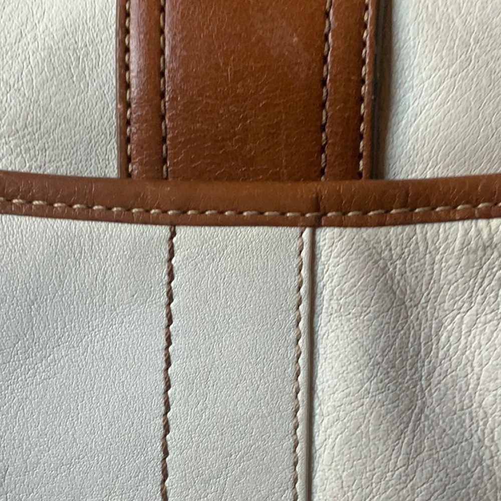 Coach Pebbled Leather Soho Flap Buckle Shoulder Handbag cream No. K0678-F10192 - Picture 6 of 15